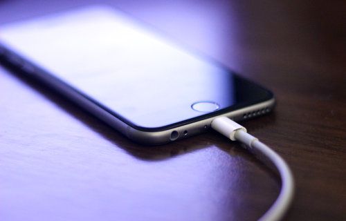Bim, orijinal iPhone şarj kablosu satacak!