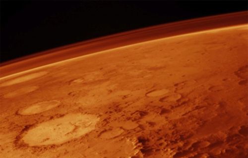 Mars’ta dev bir delik var ve bilim adamları nedenini bulamıyor