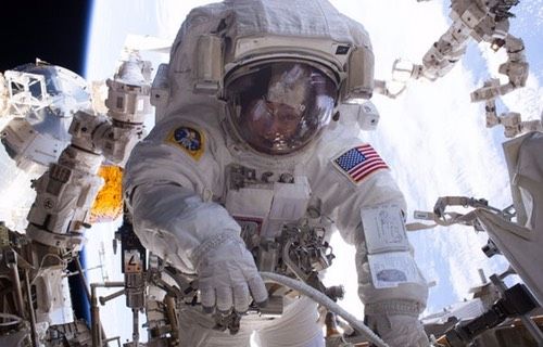 Kadın astronot NASA’nın rekorunu kırdı!