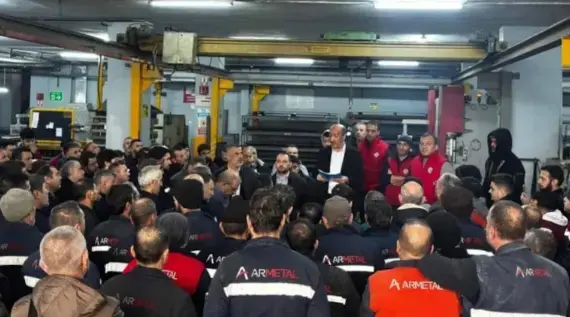 Bu fabrikadaki maaşlar dudak u&ccedil;uklatır! İş&ccedil;iler bayram etti